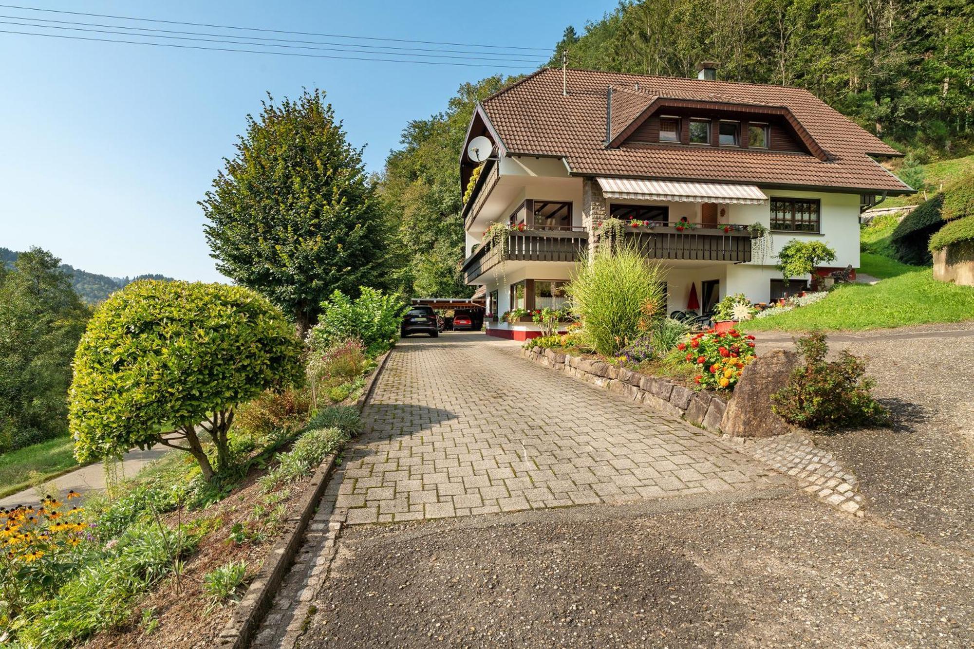 Haus Schindler Apartment Ottenhofen im Schwarzwald Luaran gambar