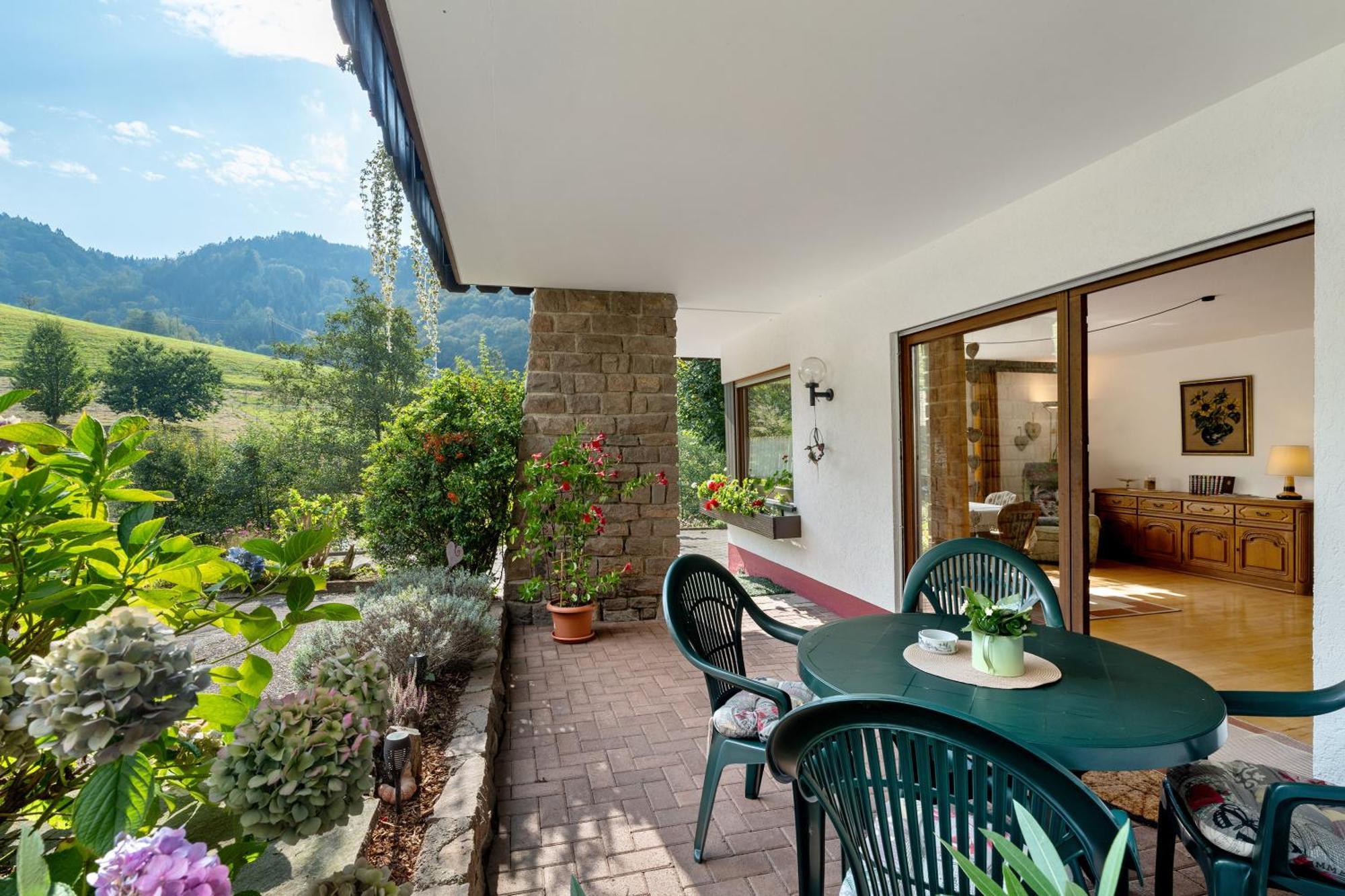 Haus Schindler Apartment Ottenhofen im Schwarzwald Luaran gambar