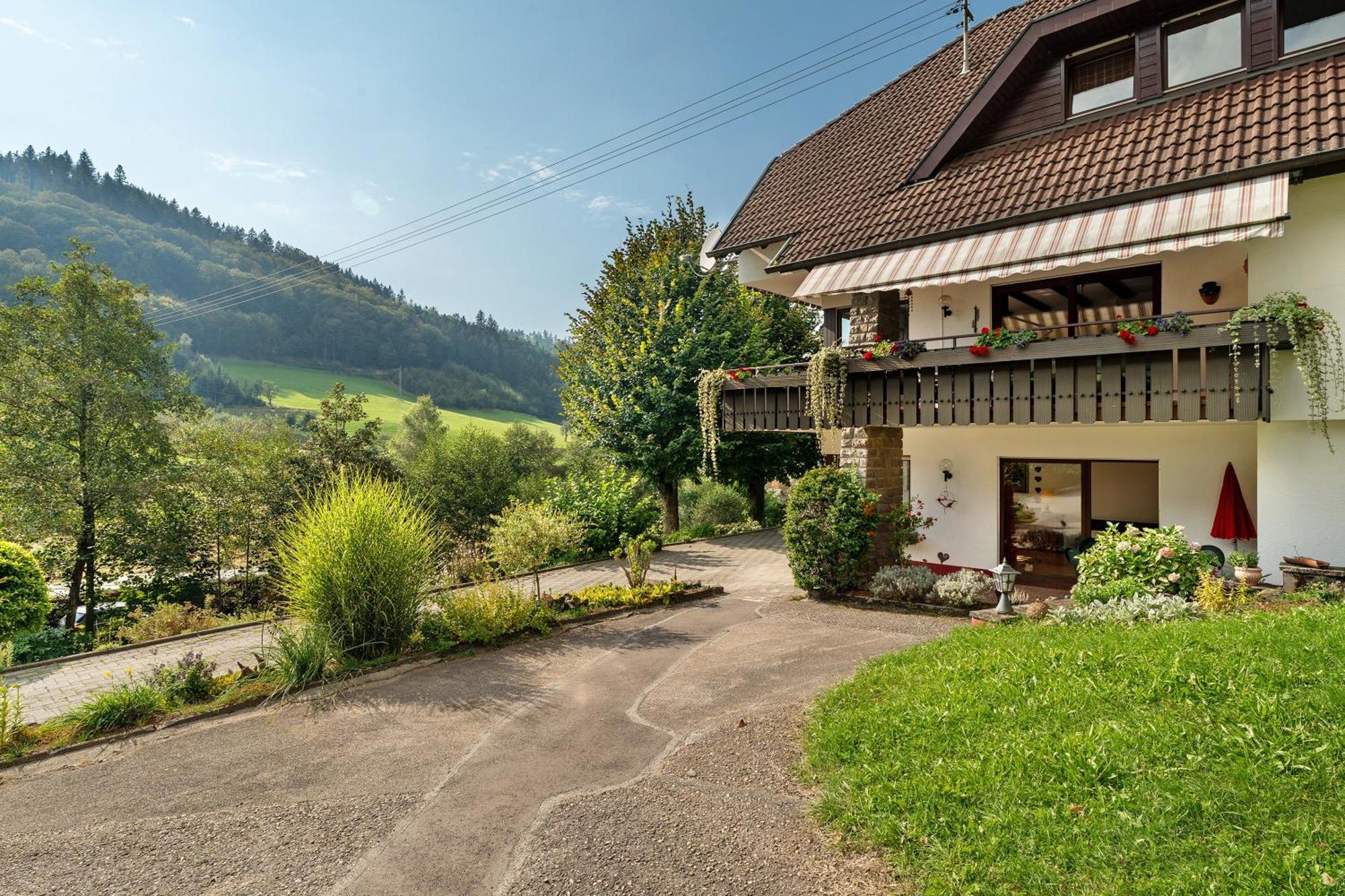 Haus Schindler Apartment Ottenhofen im Schwarzwald Luaran gambar