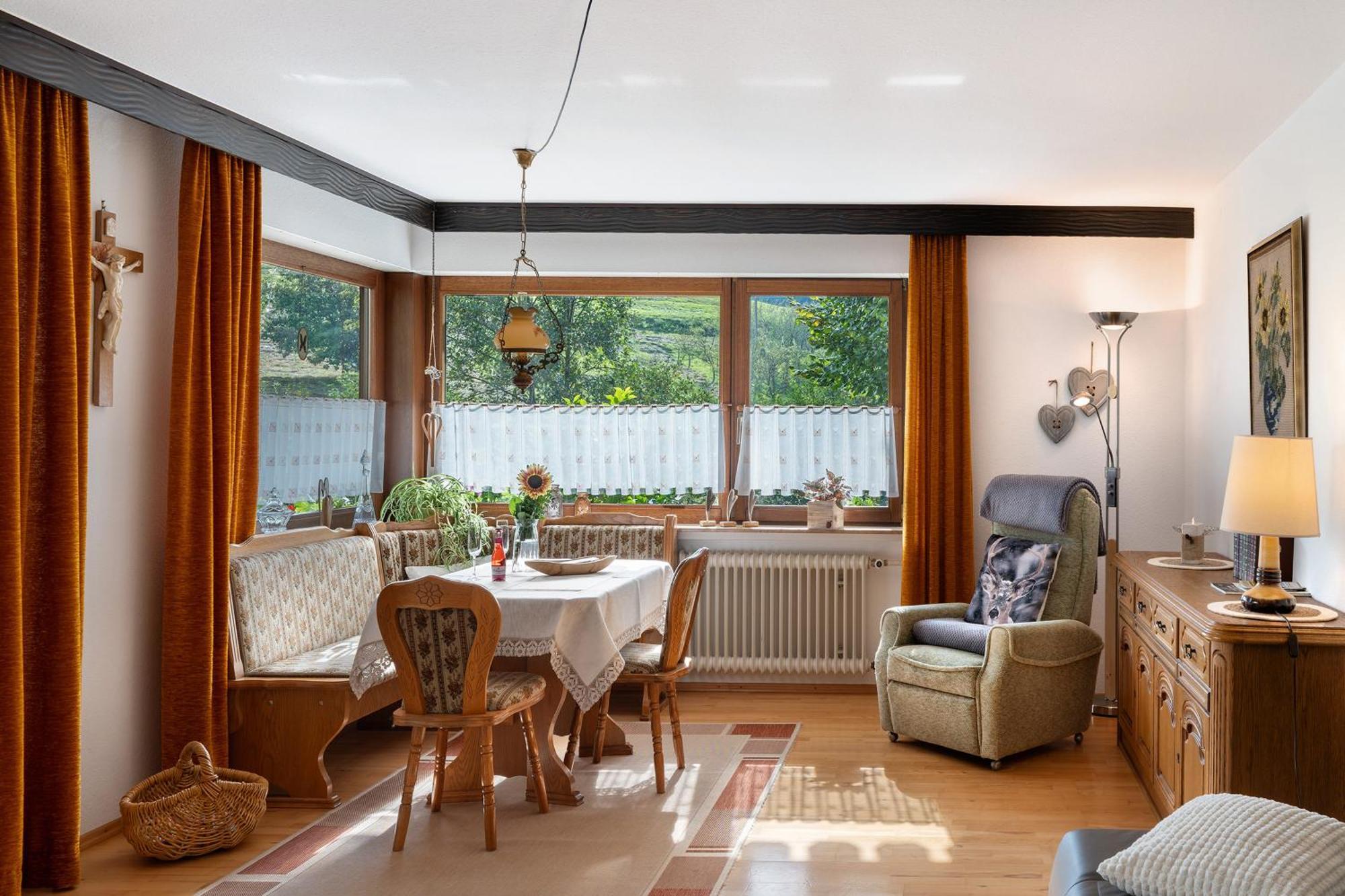 Haus Schindler Apartment Ottenhofen im Schwarzwald Luaran gambar