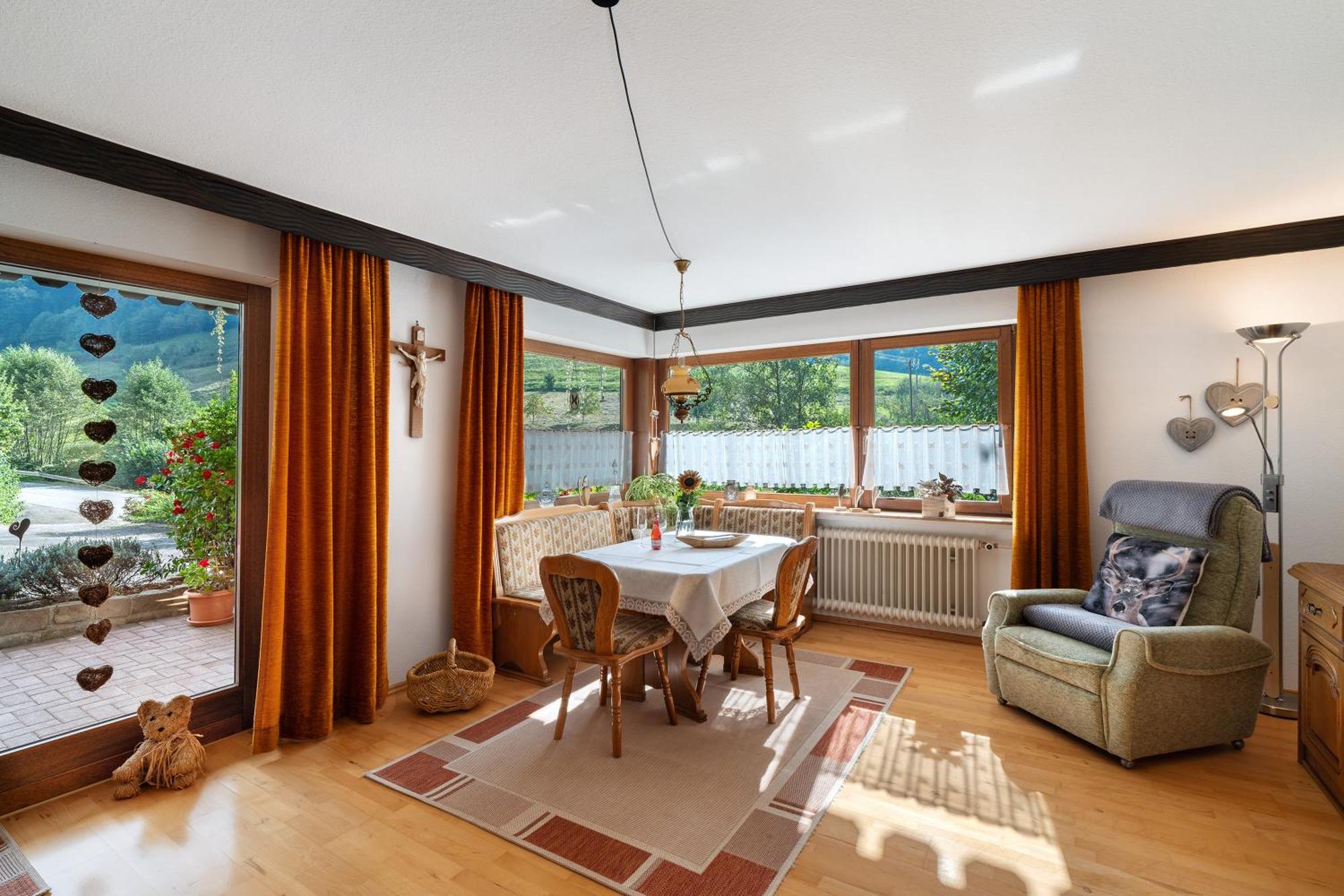 Haus Schindler Apartment Ottenhofen im Schwarzwald Luaran gambar